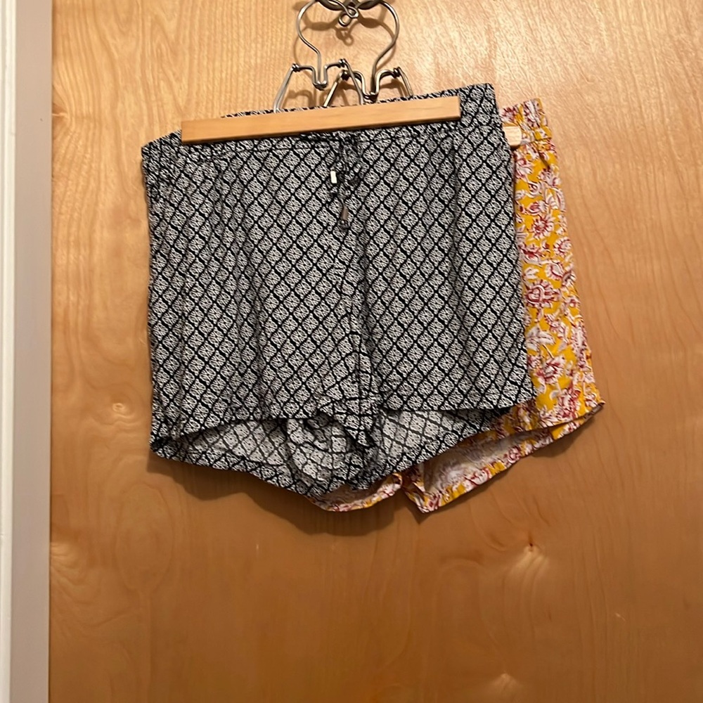 Two pair women’s shorts